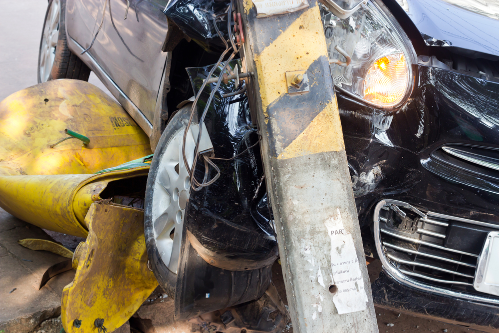 Willingboro – Crash Brings Down Pole and Wires on US-130